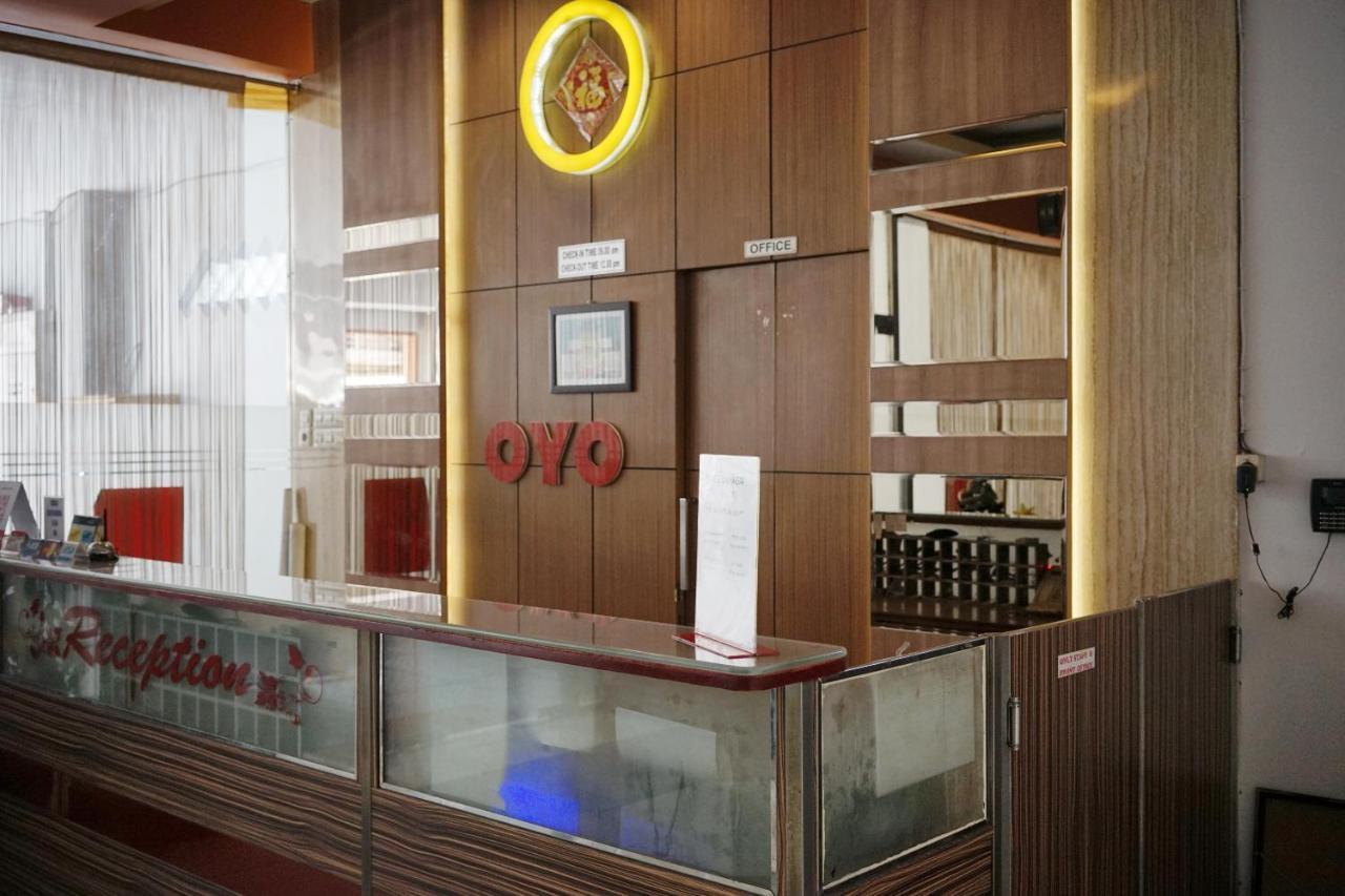Oyo 2291 Hotel Bahagia Макасар Екстер'єр фото