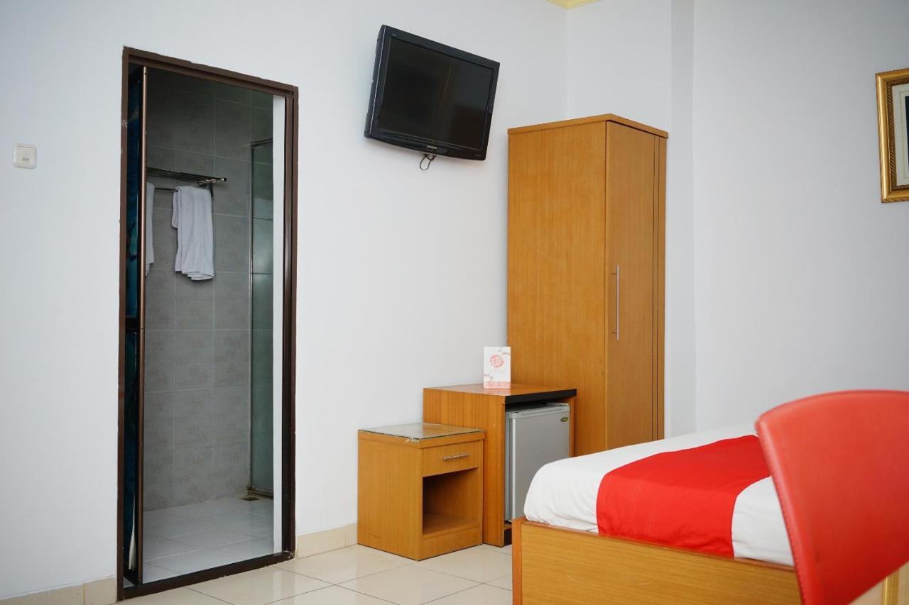Oyo 2291 Hotel Bahagia Макасар Екстер'єр фото